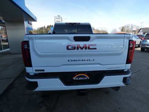 New 2026 GMC Sierra 2500 Denali w/ Denali Reserve Package image 4