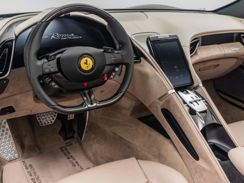 Used 2025 Ferrari Roma Spider RWD image 13