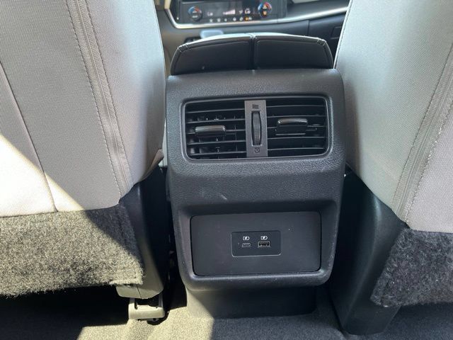 Used 2022 Nissan Rogue SV AWD/4WD image 21
