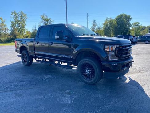 Used 2022 Ford F250 Lariat w/ Black Appearance Package AWD/4WD image 9