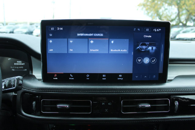 Used 2022 Lincoln Nautilus AWD image 19