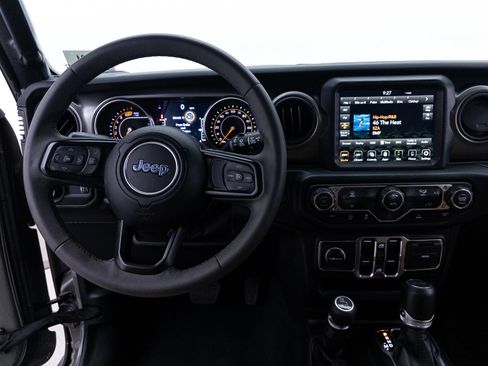 Used 2023 Jeep Wrangler Unlimited Sport w/ Sun And Sound Package AWD/4WD image 6
