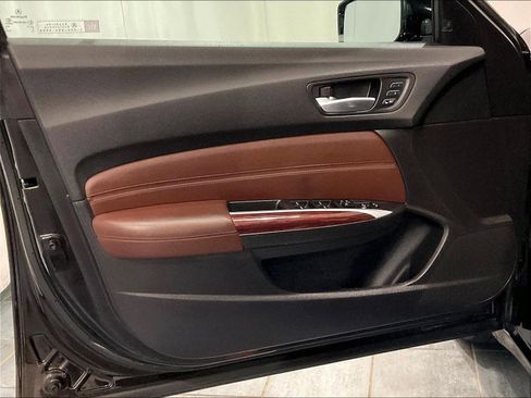 Used 2015 Acura TLX V6 w/ Technology Package image 9