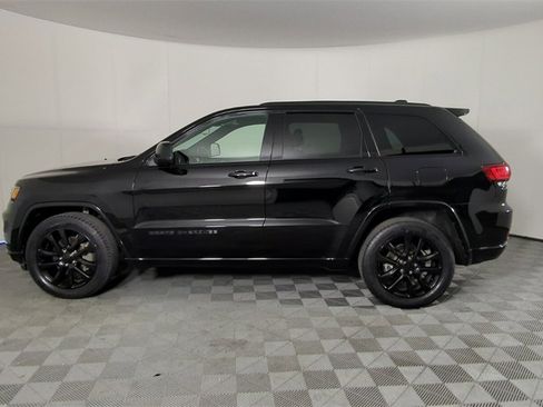 Used 2021 Jeep Grand Cherokee Laredo X image 8