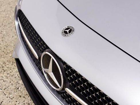Certified 2025 Mercedes-Benz CLE 300 4MATIC Cabriolet image 9