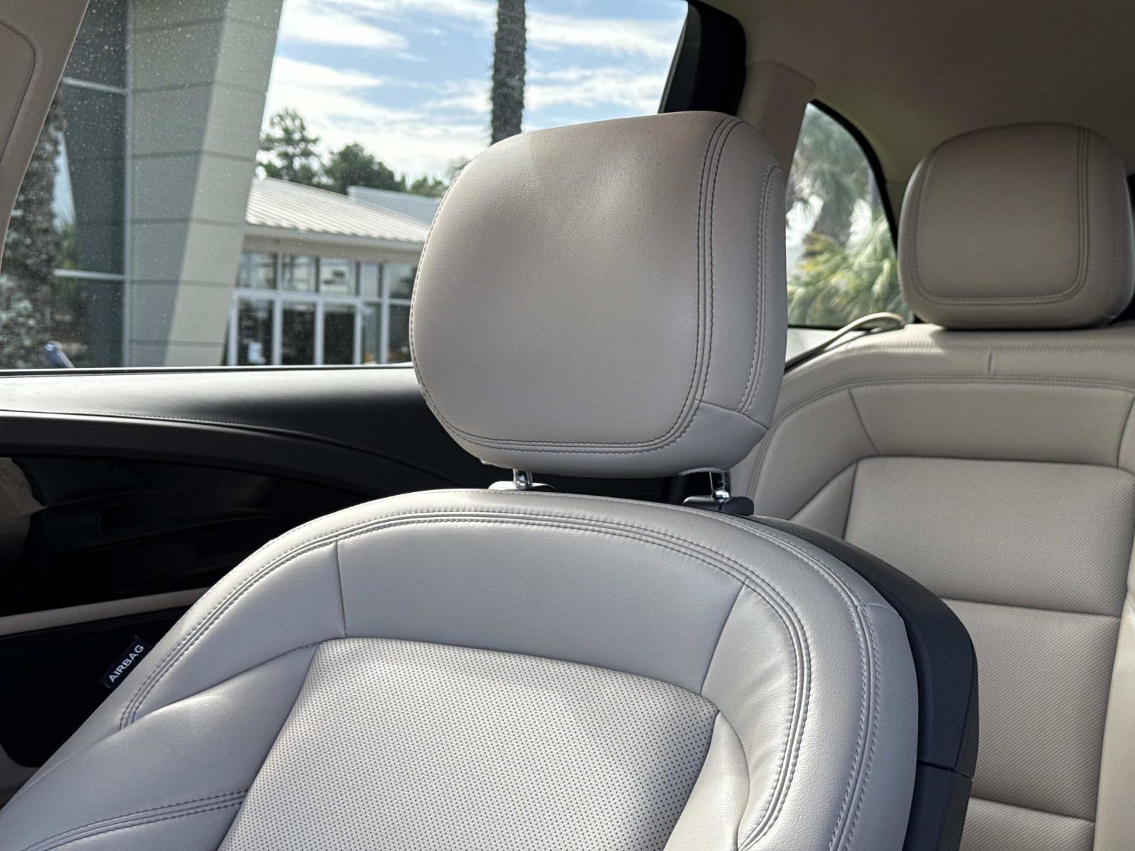 Used 2024 Lincoln Nautilus Premier AWD/4WD image 25