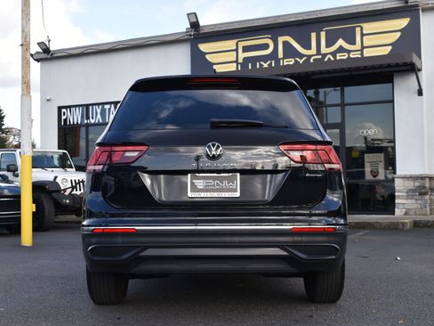 Used 2022 Volkswagen Tiguan S image 10