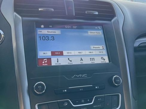 Used 2019 Ford Fusion SEL image 36