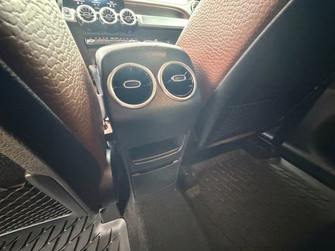 Used 2023 Mercedes-Benz GLB 250 4MATIC image 22