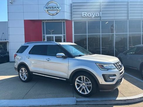 Used 2017 Ford Explorer Limited w/ Equipment Group 301A FWD image 1