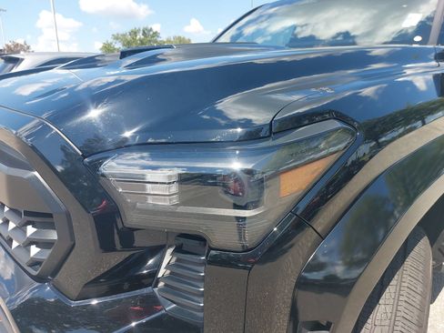 Used 2024 Toyota Tacoma TRD Sport AWD/4WD image 32