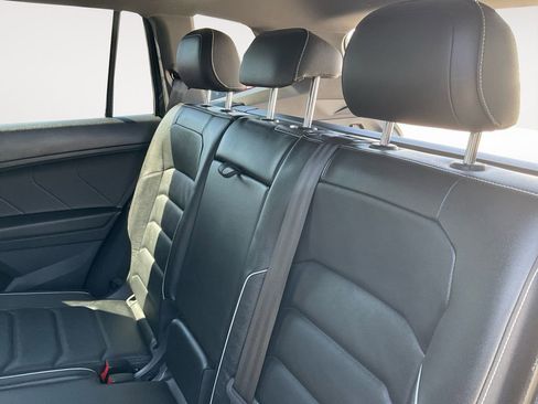 Used 2021 Volkswagen Tiguan SEL Premium R-Line image 29