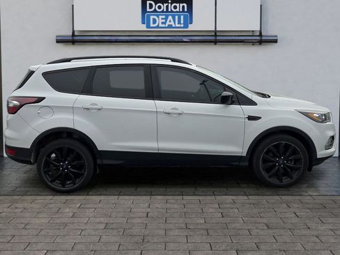Used 2018 Ford Escape SE w/ SE Sport Appearance Package AWD/4WD image 2