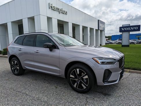 New 2026 Volvo XC60 B5 Core w/ Climate Package image 2