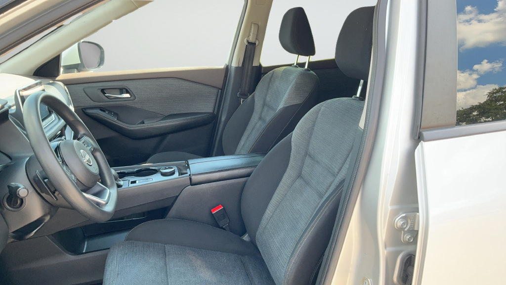 Used 2023 Nissan Rogue SV AWD/4WD image 17