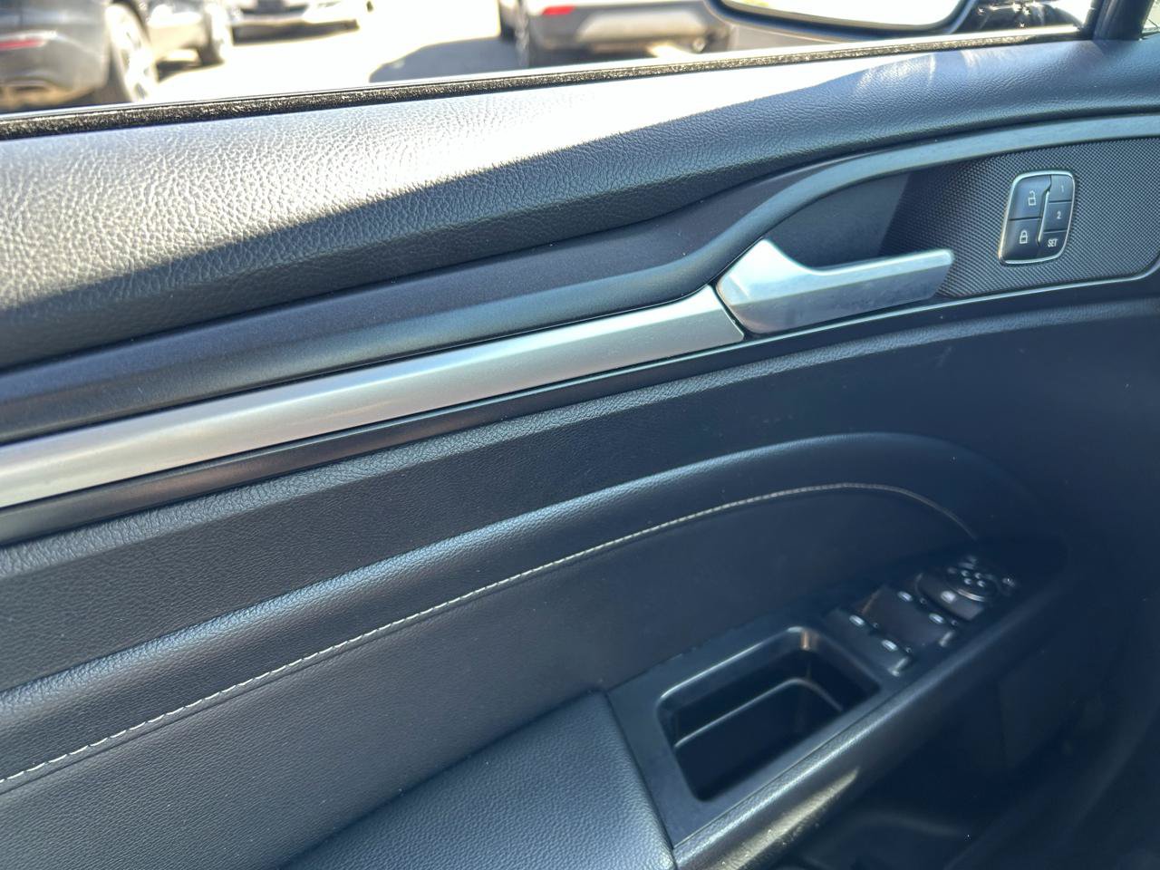 Used 2017 Ford Fusion Titanium AWD/4WD image 29