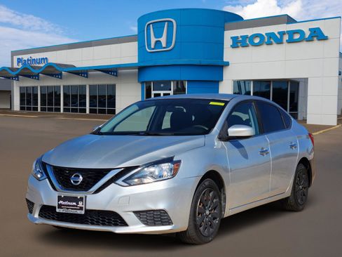 Used 2017 Nissan Sentra S image 2