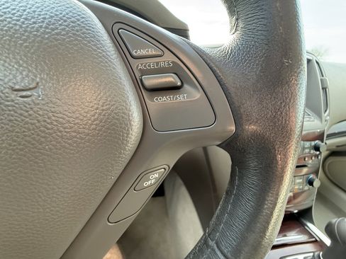 Used 2011 INFINITI G37 x w/ Premium Pkg image 25