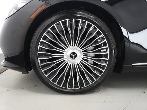 Used 2024 Mercedes-Benz Maybach S 680 4MATIC image 43