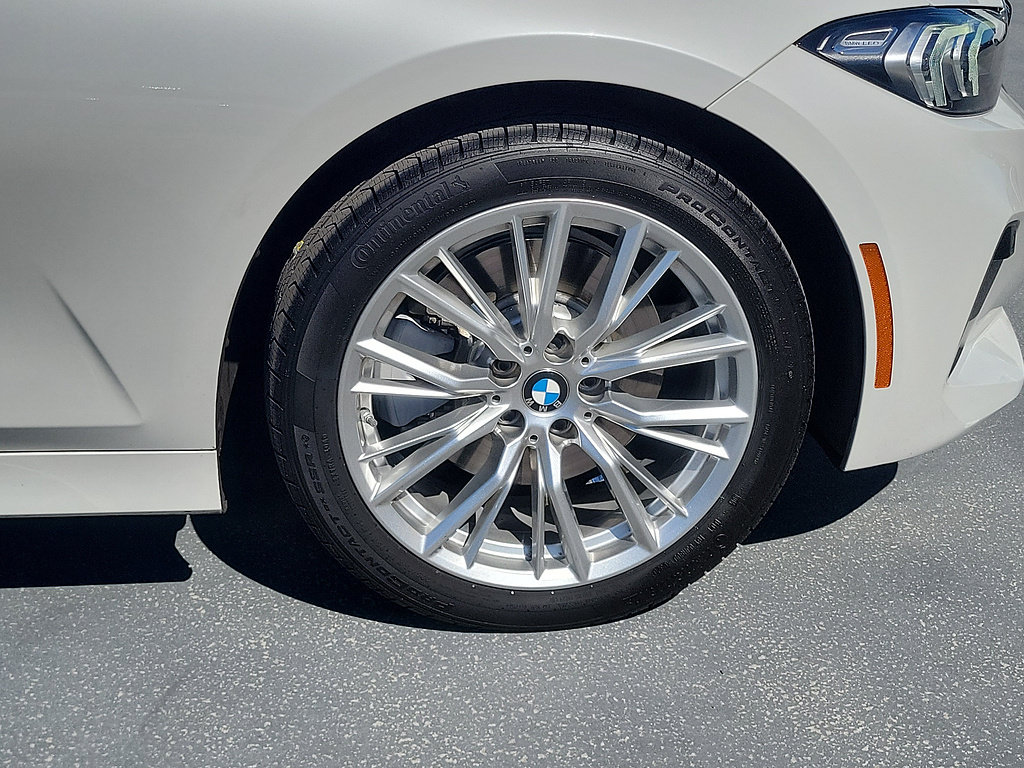 Used 2024 BMW 330i Sedan w/ Convenience Package RWD image 5