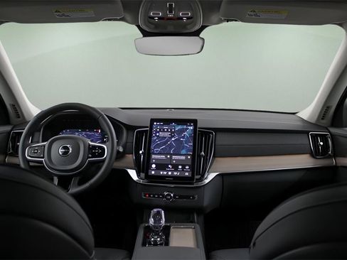 New 2025 Volvo XC90 T8 Core w/ Protection Package image 27