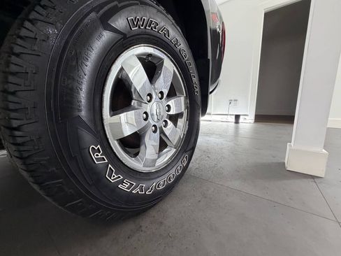 Used 2009 Chevrolet Colorado LT w/ LT Preferred Equipment Group AWD/4WD image 23