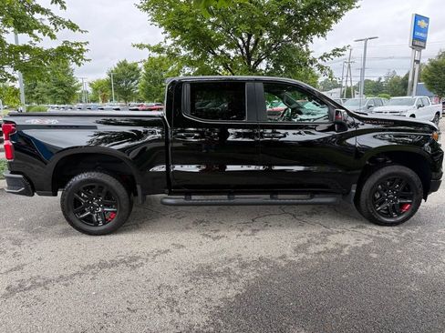 Used 2025 Chevrolet Silverado 1500 RST w/ Redline Edition AWD/4WD image 6