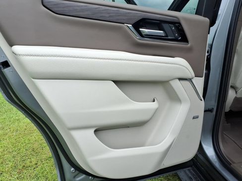 New 2026 GMC Yukon Denali w/ LPO, Floor Liner Package AWD/4WD image 17
