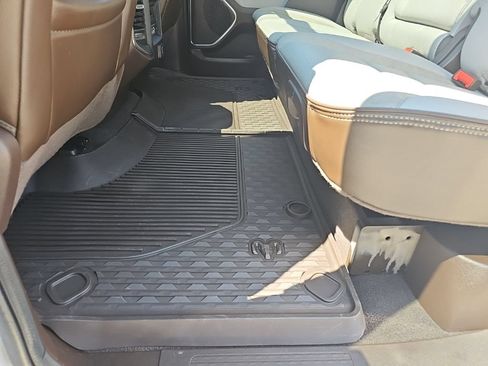 Used 2025 RAM 1500 Laramie AWD/4WD image 26