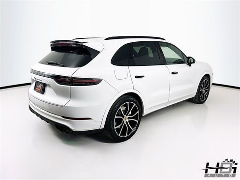 Used 2019 Porsche Cayenne Turbo w/ Premium Plus Package image 6