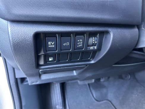 Certified 2025 Subaru Forester Premium w/ Protection Package (1PH) image 20