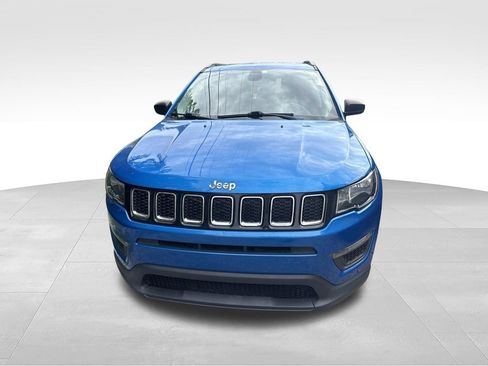 Used 2020 Jeep Compass Sport AWD/4WD image 3