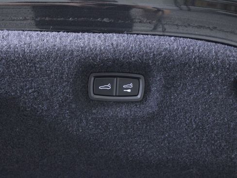 Used 2021 Porsche Taycan 4S image 11