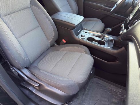 Used 2019 Chevrolet Traverse LT image 55