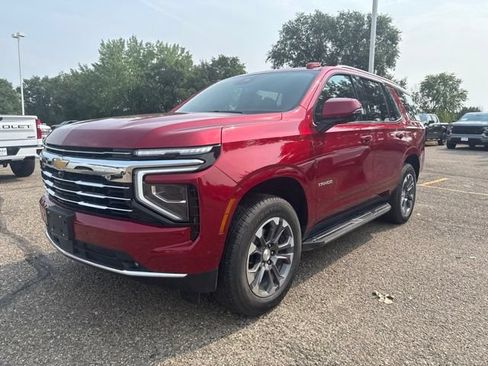 Used 2025 Chevrolet Tahoe LT w/ Comfort Package AWD/4WD image 8