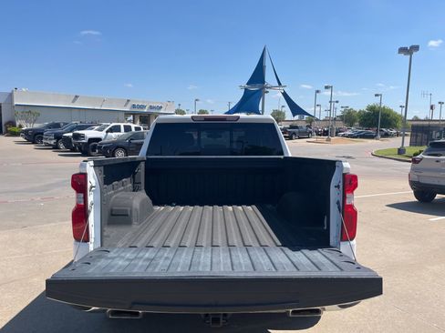 Used 2021 Chevrolet Silverado 1500 LTZ w/ Z71 Off-Road Package image 6