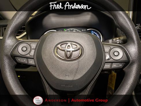 Used 2025 Toyota RAV4 LE AWD/4WD image 16