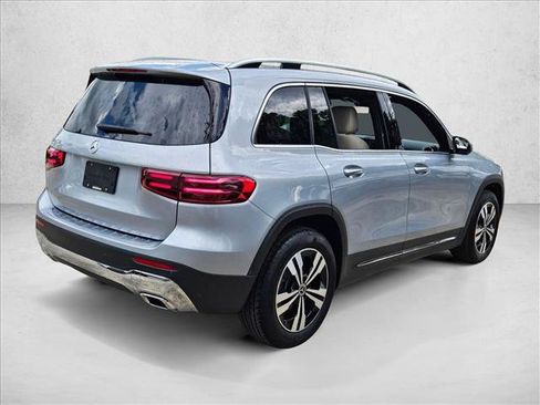 Used 2026 Mercedes-Benz GLB 250 image 4