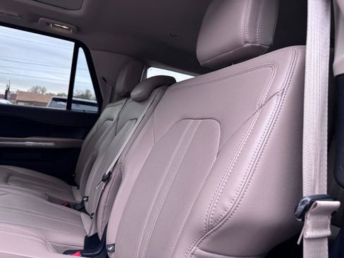 Used 2024 Ford Expedition Max Limited image 28