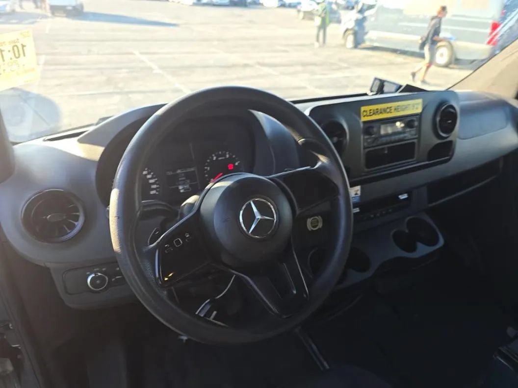 Used 2019 Mercedes-Benz Sprinter 144 image 12
