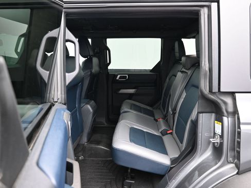 Used 2023 Ford Bronco Outer Banks AWD/4WD image 11