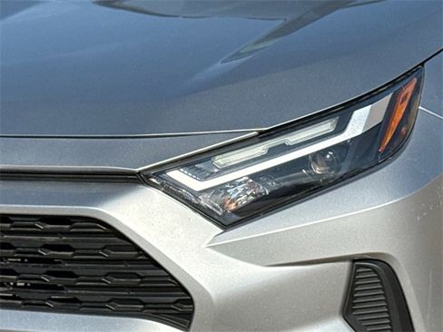 Used 2023 Toyota RAV4 XLE image 4