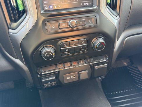 Used 2021 Chevrolet Silverado 1500 Custom AWD/4WD image 34