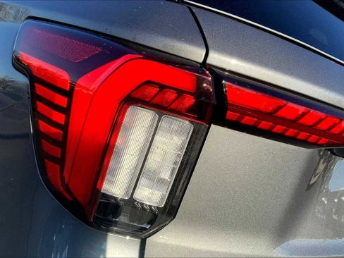 New 2025 Ford Explorer Active w/ Active Comfort Package image 14