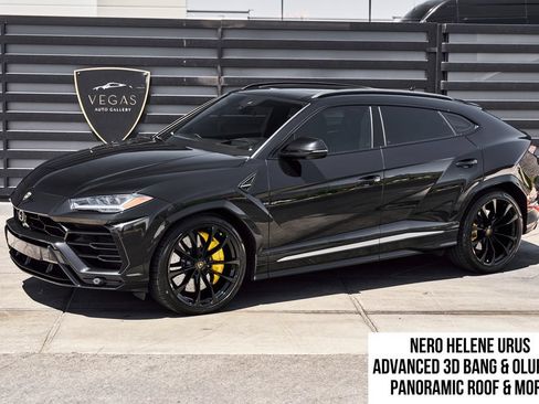 Used 2022 Lamborghini Urus AWD/4WD image 1