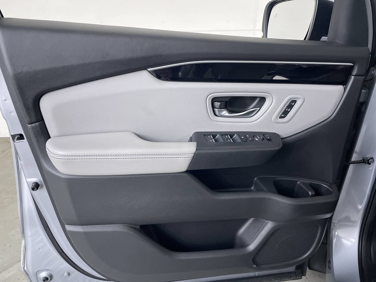 Used 2023 Honda Pilot EX-L image 11