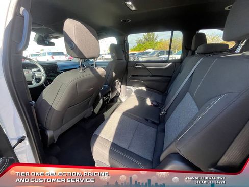 Certified 2025 GMC Acadia Elevation image 12