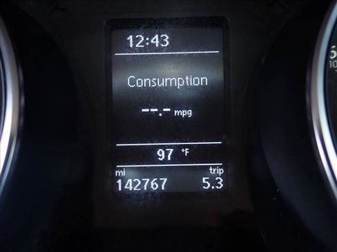 Used 2017 Volkswagen Jetta SE FWD image 22