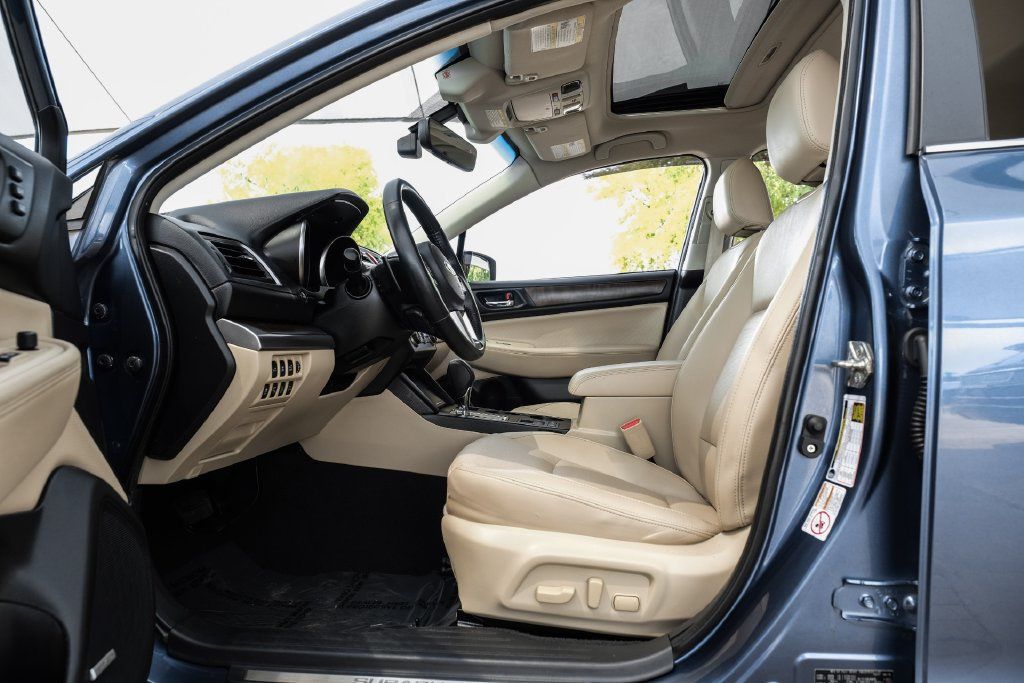 Used 2017 Subaru Outback 2.5i Limited AWD/4WD image 3