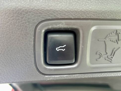 Used 2020 Ford Expedition Max XLT w/ Equipment Group 202A image 18